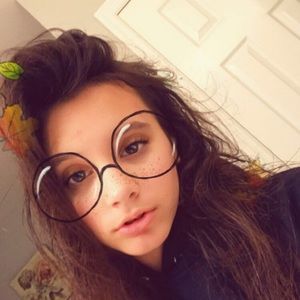 Meet your Posher, Paige